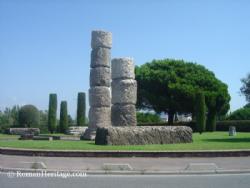 Frejus Columns Town ciudad columnas