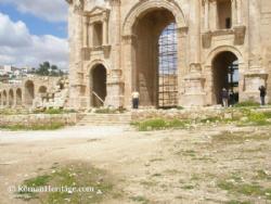 Hadrian-s Triumplal Arch Arco Adriano