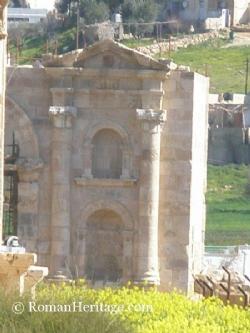 South Gate Puerta Sur