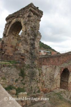Martorell Bridge and Arch puente del Diablo y arco
