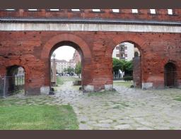 Torino Porta Palazzo Roman porta Palatina (26) (Copiar)