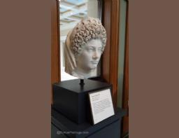Getty Villa Malibú portrait head of Julia Titi Roman circa A.D. 90 daughter of Emperor Titus Flavian (1)