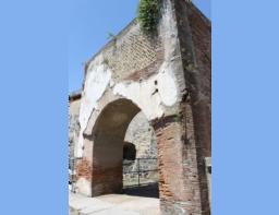 Herculaneum Ercolano Arch with four sides (20)