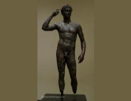 Getty Villa Malibú The Victorious  Young Greek statue 300 - 100 B.C.  (1)