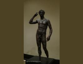 Getty Villa Malibú The Victorious  Young Greek statue 300 - 100 B.C.  (2)