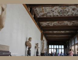 Uffizi Gallery Roman Statues (27) (Copiar)