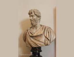 Uffizi Gallery Roman Statues (3) (Copiar)
