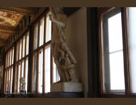 Uffizi Gallery Roman Statues (48) (Copiar)