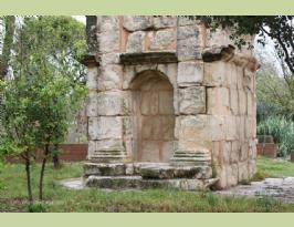 Maktar second Roman Arch off the archeological site (4) (Copiar)