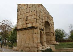 Maktar second Roman Arch off the archeological site (8) (Copiar)