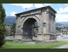 Roman Arch of Augustus Aosta  (5)