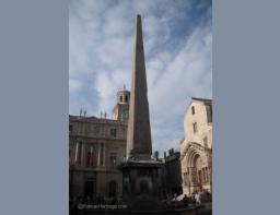 France Arles Obelisk Circus (2) (Copiar)