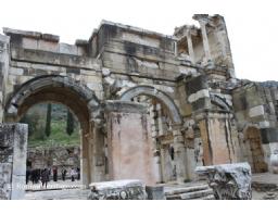 Turkey Turquia Ephesus Efeso Gate Mithridates Puerta de Mitridates -15-.JPG