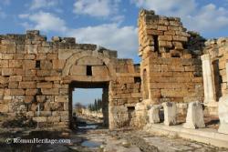 Gate Byzantine North Puerta Norte Bizantina