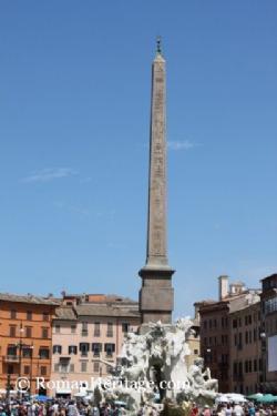 Obelisk en Piazza Navona -antiguo Circo de Domiciano