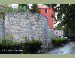 Croatia Croacia Pula Walls murallas -6-.JPG