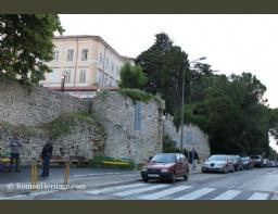 Croatia Croacia Pula Walls murallas -7-.JPG